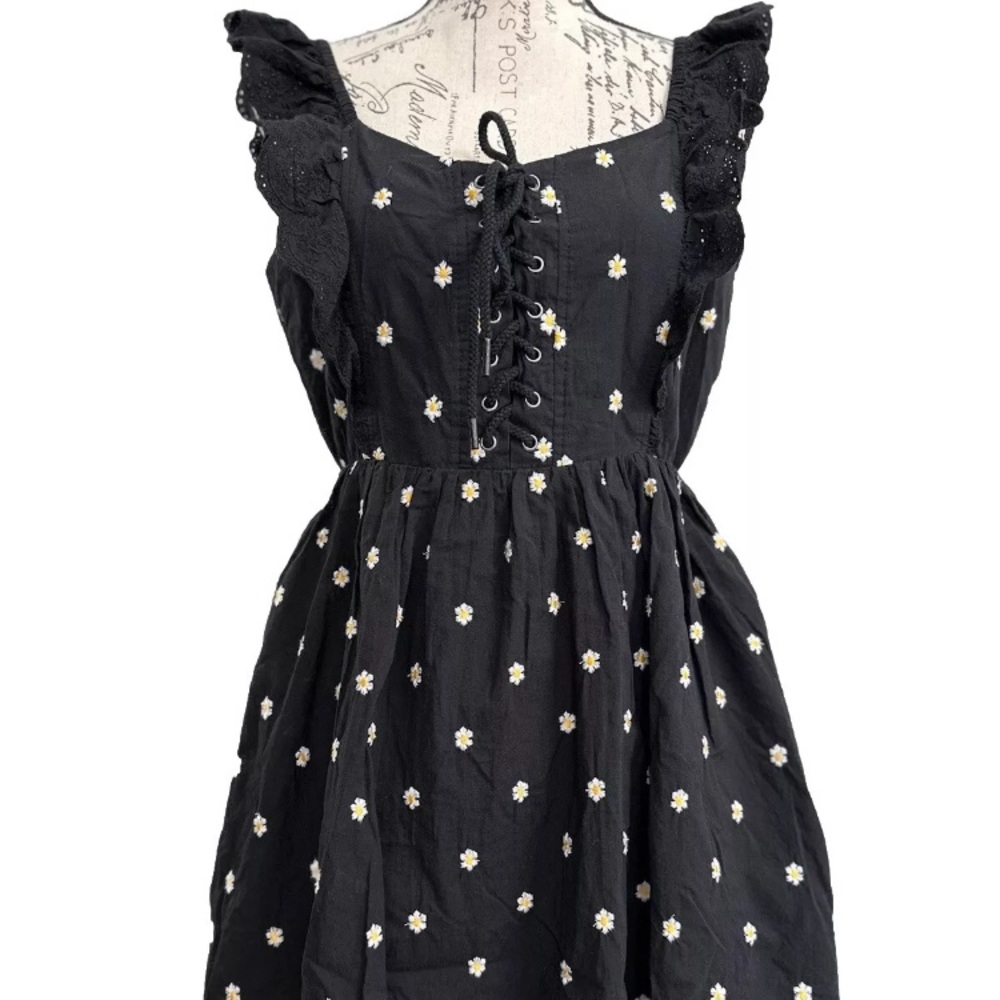 Betsey Johnson Sleeveless Summer Black Daisies Eyelet Trim Dress Size 8